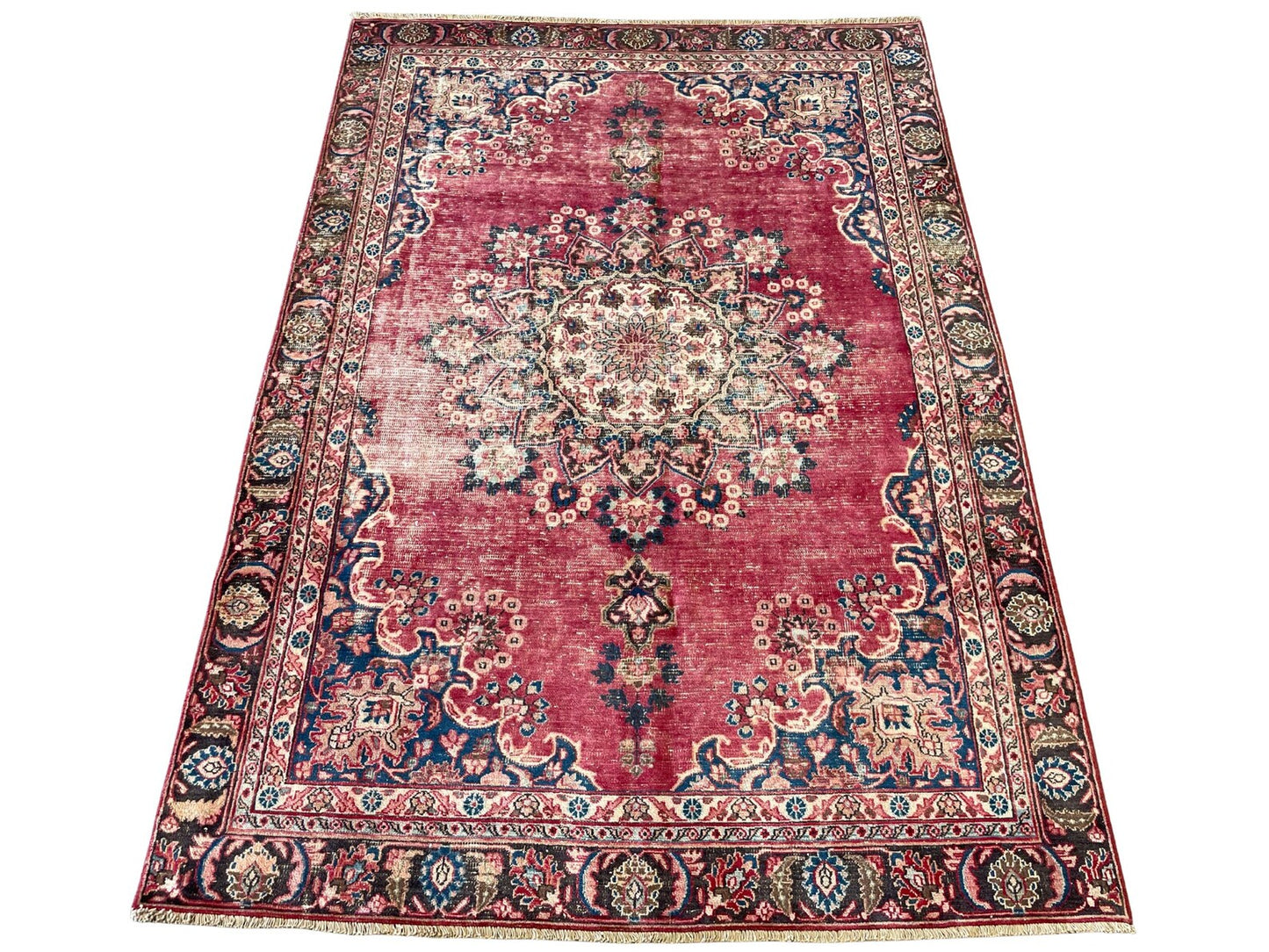 Vintage Persian Style Distressed Area Rug – Traditional Floral Medallion Carpet